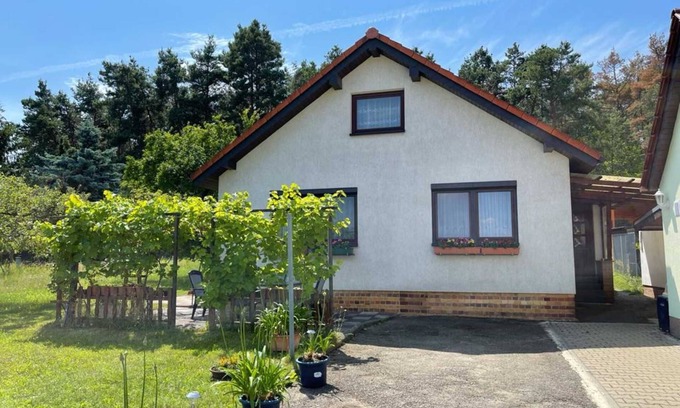 Groskoschen Apartment | Ferienwohnung Bäde, Deutschland