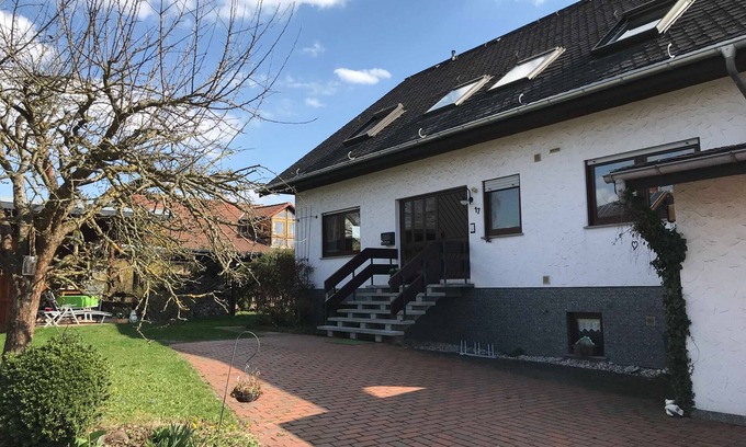 Frankenberg Apartment | Ferienwohnung Teichgelände