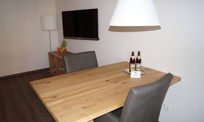 Bad Windsheim Apartment | Ferienwohnung für 2 Personen mit extragroßen Terrasse