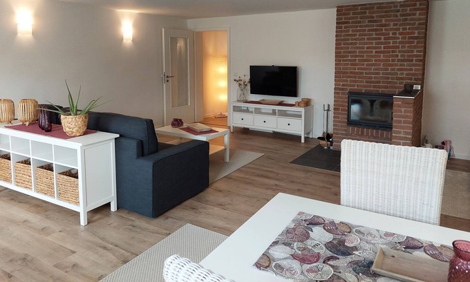 Moehnesee Apartment | Ferienwohnung Gabler 70qm, 1 Schlafzimmer, Duschbad, Kamin, Max. 2 Personen