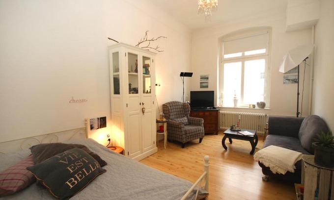 Oberbilk Apartment | Ferienwohnung, gemütlicher Altbau mit Balkon nähe Fürstenplatz und Königsallee