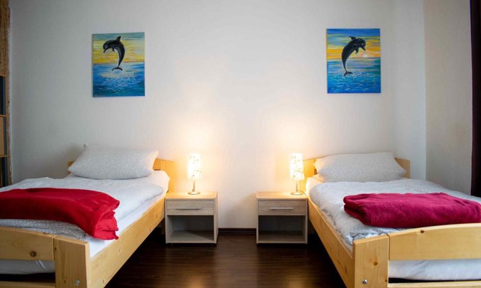 Neuhausen Apartment | Ferienwohnung Gruppenhaus bis 12 Personen