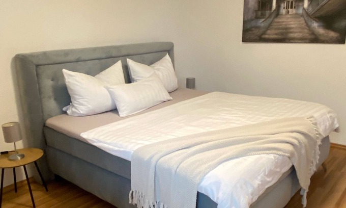 Herbolzheim Apartment | Ferienwohnung im Sand