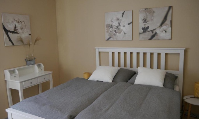 Uettingen Apartment | Ferienwohnung Kirchberg Uettingen