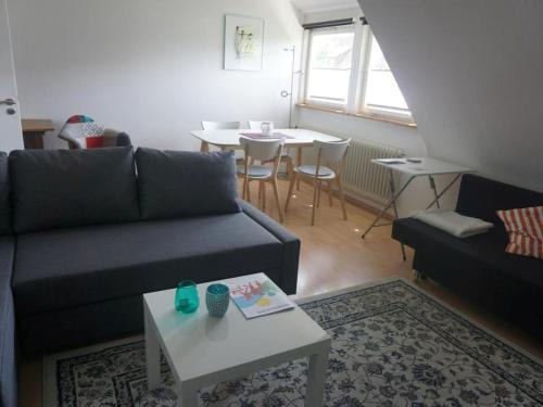 Moessingen Apartment | Ferienwohnung Kirsch-kern
