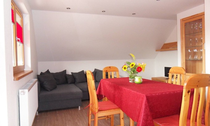 Elzach Apartment | Ferienwohnung mit 75qm, 2 Schlafzimmer für maximal 5 Personen