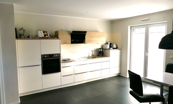 Feldwies Apartment | Ferienwohnung mit Balkon, 95qm für Max. 4 Personen