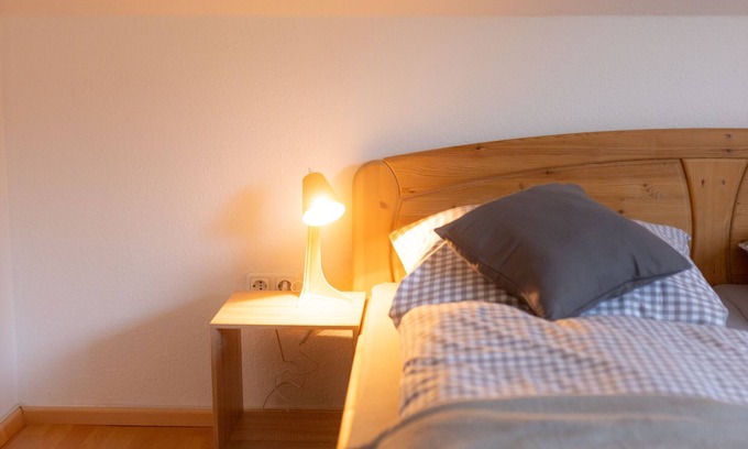 Ulmen Apartment | Ferienwohnung Nickelswiese N°2 Ruhige Lage, Sehr Geräumig. Haustierfreundlich!