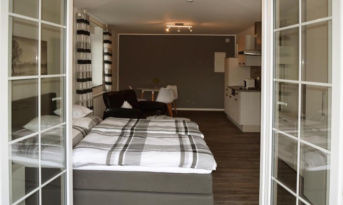 Breberen Apartment | Ferienwohnung Palmen