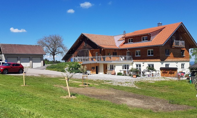 Lindenberg im Allgaeu Apartment | Ferienwohnung Reisach - Idyllische Alleinlage