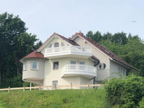 Kaltennordheim Apartment | Ferienwohnung RhönPanorama EG