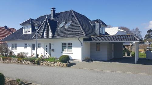 Gluecksburg Apartment | Ferienwohnung Seeblick