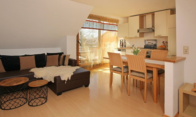 Oberrotweil Apartment | Ferienwohnung Typ 2, 60 qm mit Balkon und 2 Schlafzimmern für max. 4 Personen