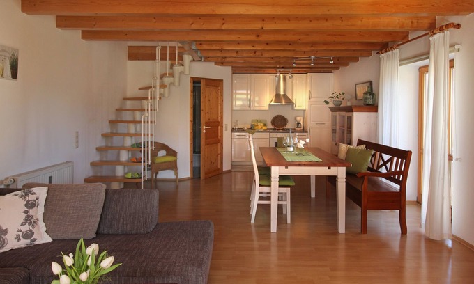 Oberrotweil Apartment | Ferienwohnung Typ 3, 65 qm mit Balkon und 1 Schlafzimmer für max. 4 Personen