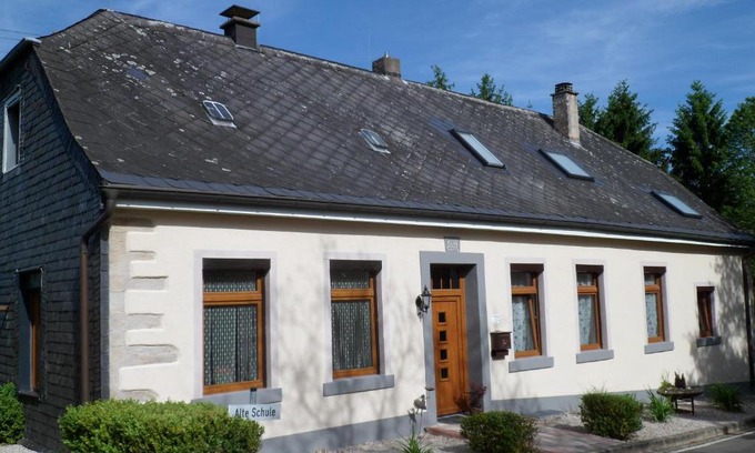 Elchweiler Apartment | Ferienwohnungen Alte Schule