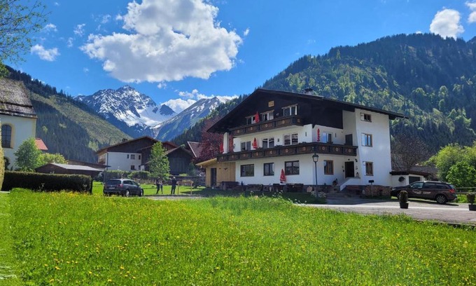 Bichlbach Apartment | Ferienwohnungen Haus Almrausch Bichlbach