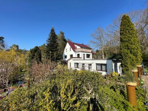 Lietzow Apartment | Ferienwohnungen Schramm & Rolinski