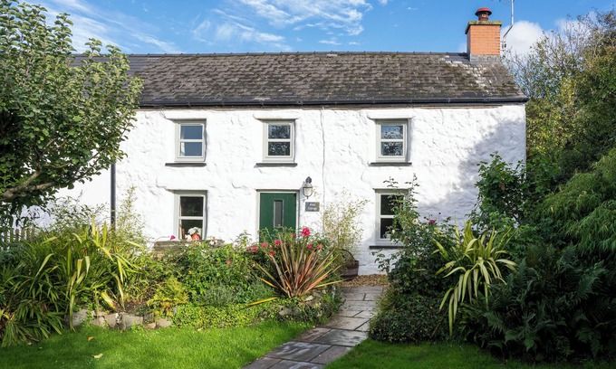 Aberporth Cottage | FERN COTTAGE, pet friendly, character holiday cottage in Aberporth
