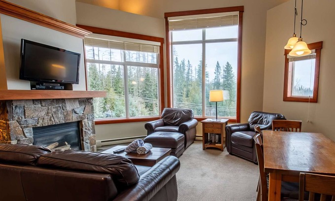 East Kootenay Condo | Fernie - Timberline Lodges Balsam #540