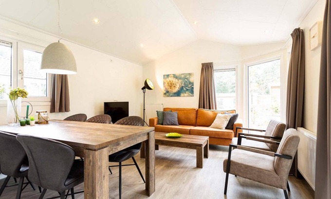 Beekbergen-Zuid Ski Chalet | ✓ Ferox at Recreatiepark Beekbergen ✓ Holiday home for 6 persons ✓ Located in Beekbergen (Gelderland) ✓ Holiday park on the Veluwe ✓ Book directly through the park