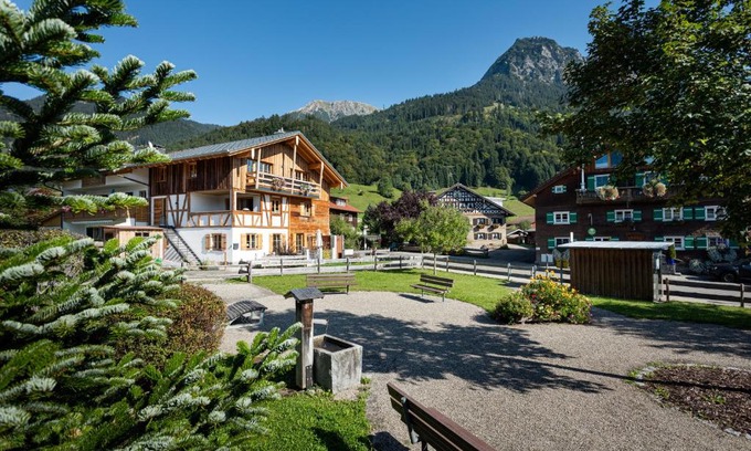 Rubi Apartment | "Fewo am Dorfplatz" - Annehmlichkeiten von 4-Sterne Familien-und Wellnesshotel Viktoria können mitgenutzt werden