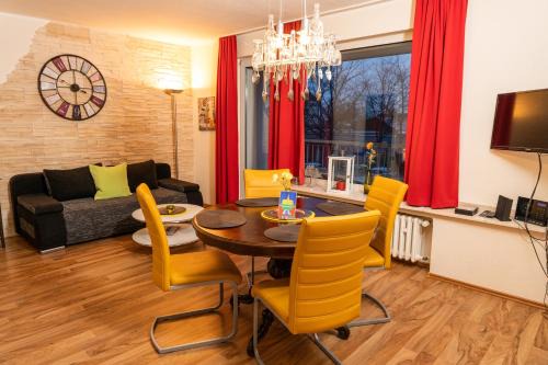 Vellmar Apartment | Fewo Art City-Studio Kassel 3, modern, ruhig, citynah, kostenfreie Parkplätze, großer Balkon, voll ausgestattet