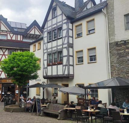 Cochem Apartment | FeWo Innenstadt mit Dachterasse, Grill, bis 8 Personen, 3 SZ