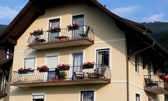 Bodensdorf Apartment | Fewo Schätzer-geiger - Ferienwohnung mit Balkon
