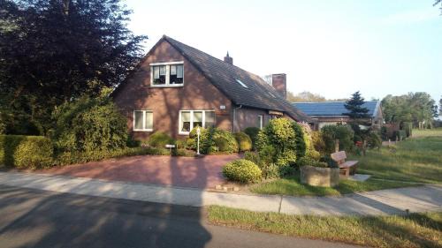 Uplengen Apartment | FeWo Trientje