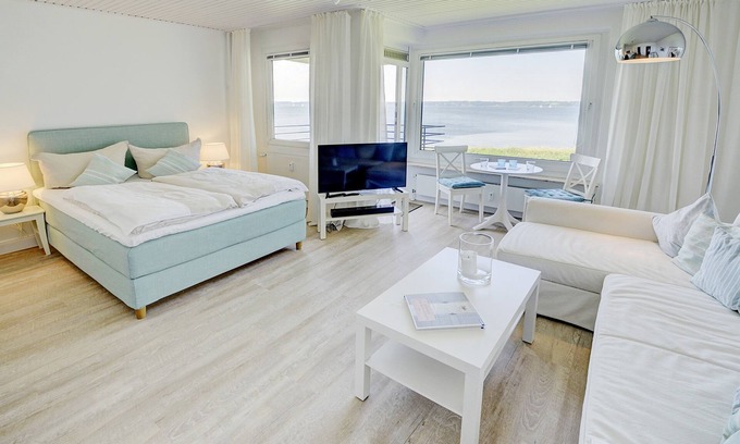 Schausende Apartment | fewo1846 - Fjordview/modern studio apartment with sea view - elevator in the b