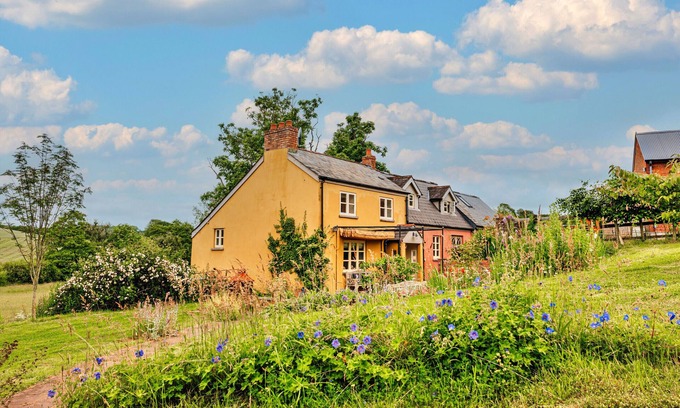 Monmouth Cottage | Finest Retreats | Beili Glas Cottage