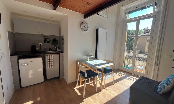 Rione XVIII Castro Pretorio Apartment | Fiat top floor studio in downtown