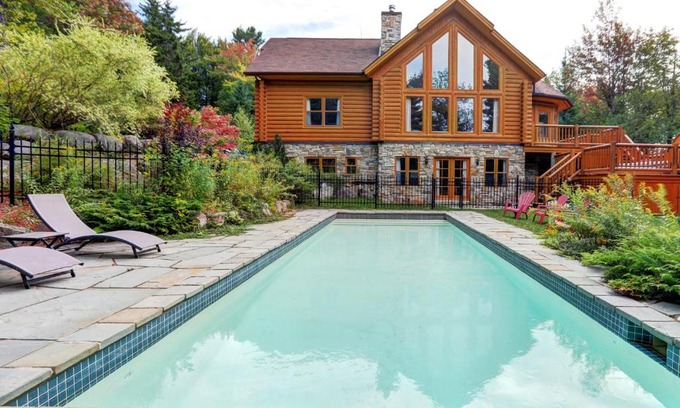 Fiddler Lake Resort Ski Chalet | Fiddler Lake Resort Chalet 80 Deer with pool