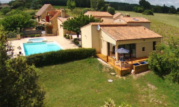 Sarlat-la-Caneda House | Field of Man: The New House with heated pool