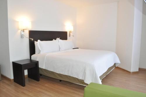 Naucalpan Hotel | Fiesta Inn Express Naucalpan
