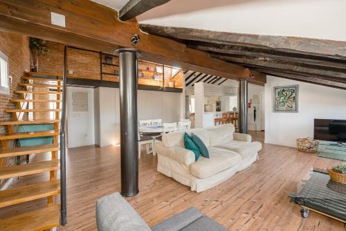 Justicia Apartment | Figueroa