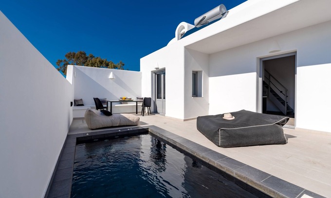 Perissa House | Filoxenia Luxury Villas