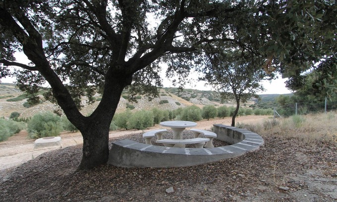 San Martin de la Vega Villa | Finca Casa Rural Victoria near Madrid and Warner Park. Max Capacity 24