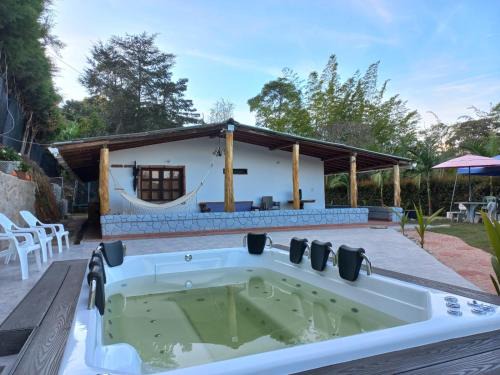 El Penol Ski Chalet | Finca Palma de Coco, Municipio de el Peñol Antioquia
