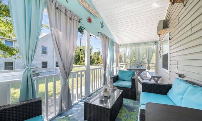Deep Hole House | Find your peace at One Peace Cottage