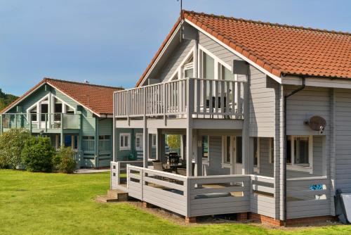 Hopton Ski Chalet | Finest Retreats - Puddleduck