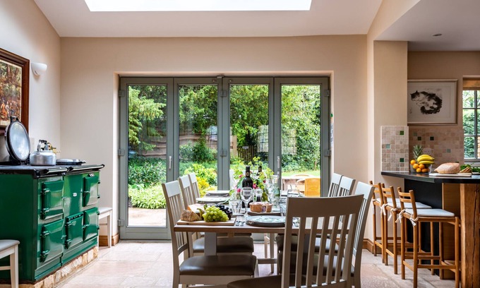 Kingham Cottage | Finest Retreats | Ryeworth Cottage