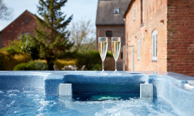 Dalbury Lees Cottage | Finest Retreats | Sunshine Cottage