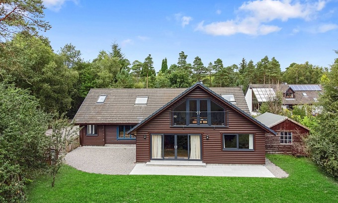 Torlundy Cabin | Finest Retreats | The Logs