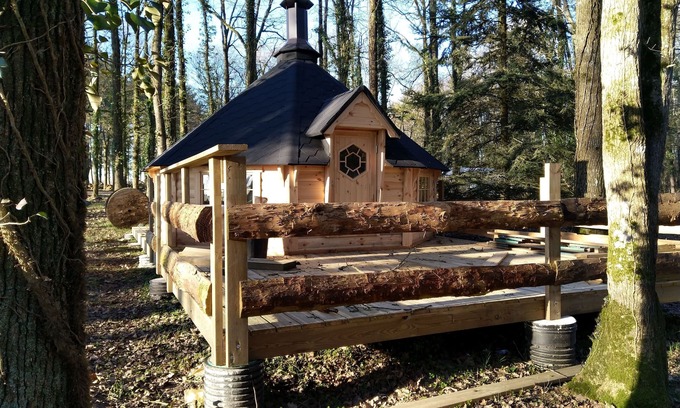Corcoue-sur-Logne Cabin | FINNISH KOTA RELAXATION, FOREST AND NATURE. BREAKFAST INCLUDED