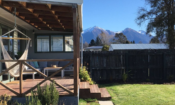Manapouri House | Fiordland Escape