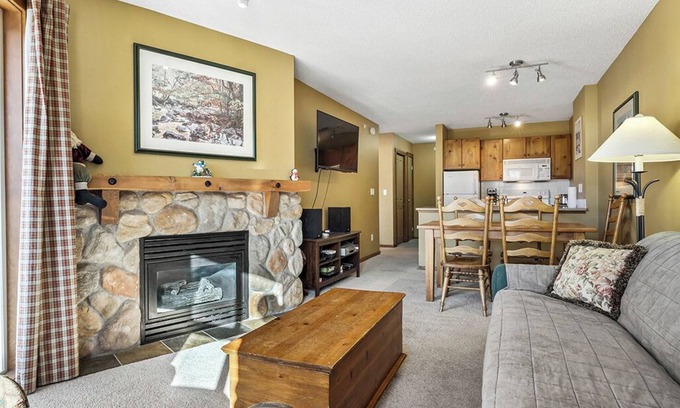 Sun Peaks Condo | Fireside Lodge 316: Charming, Pet Friendly, 1BDRM Condo w/Shared Hot Tub