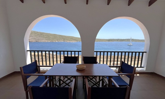 Fornells Apartment | First line of sea in Fornells