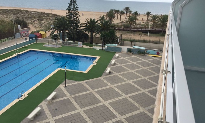 Playa de Gandia Apartment | First sea line, apartment with capacity for six people