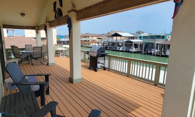 Port Isabel Condo | Fish Crazy House 3 Bedroom Condo by RedAwning
